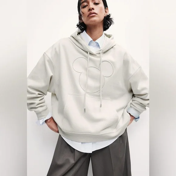 Disney Mickey Mouse H&M Cream Embroider Drawstring Hoodie With Pocket Size Large - Picture 2 of 11